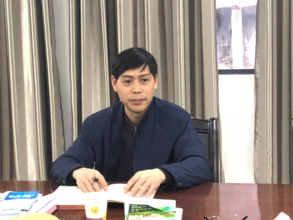 图为 员工工作部部长欧阳大文